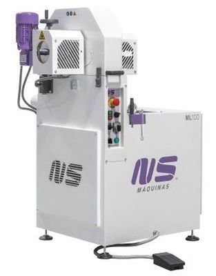 Pásové brusky a stroje na úpravu povrchu